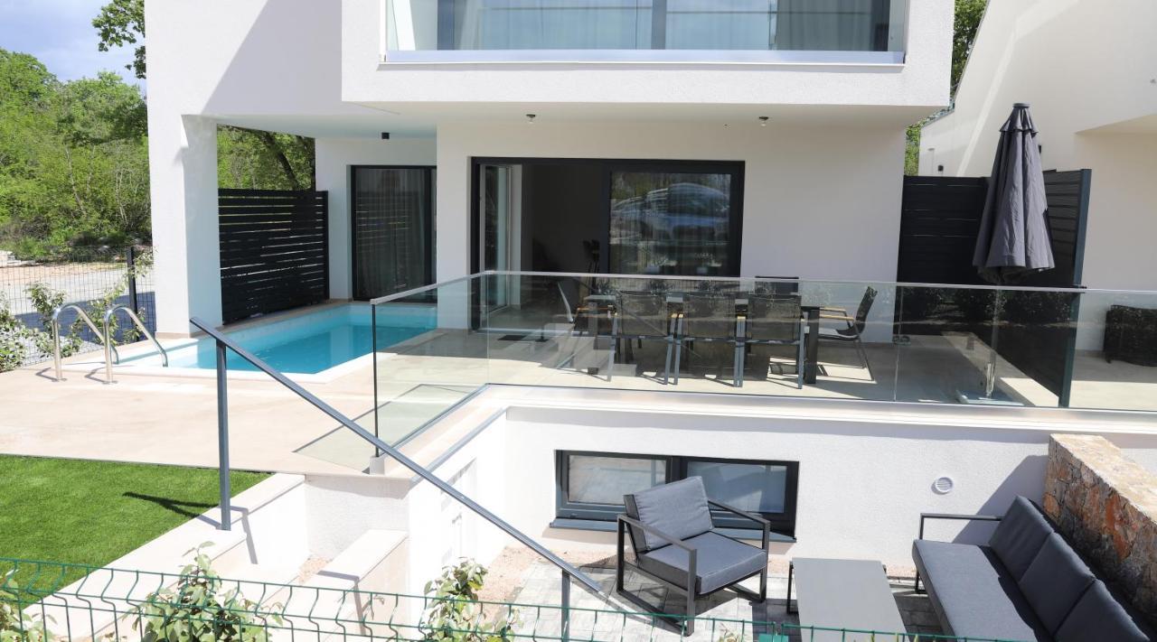 Brand New Apartment With Private Pool 니바이스 외부 사진