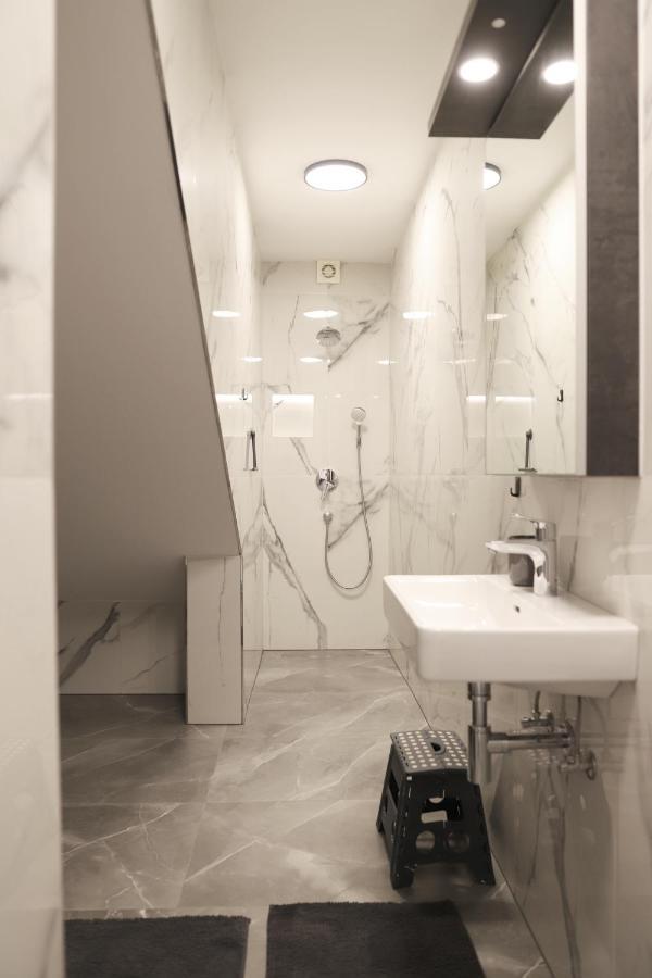 Brand New Apartment With Private Pool 니바이스 외부 사진