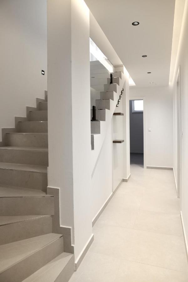 Brand New Apartment With Private Pool 니바이스 외부 사진